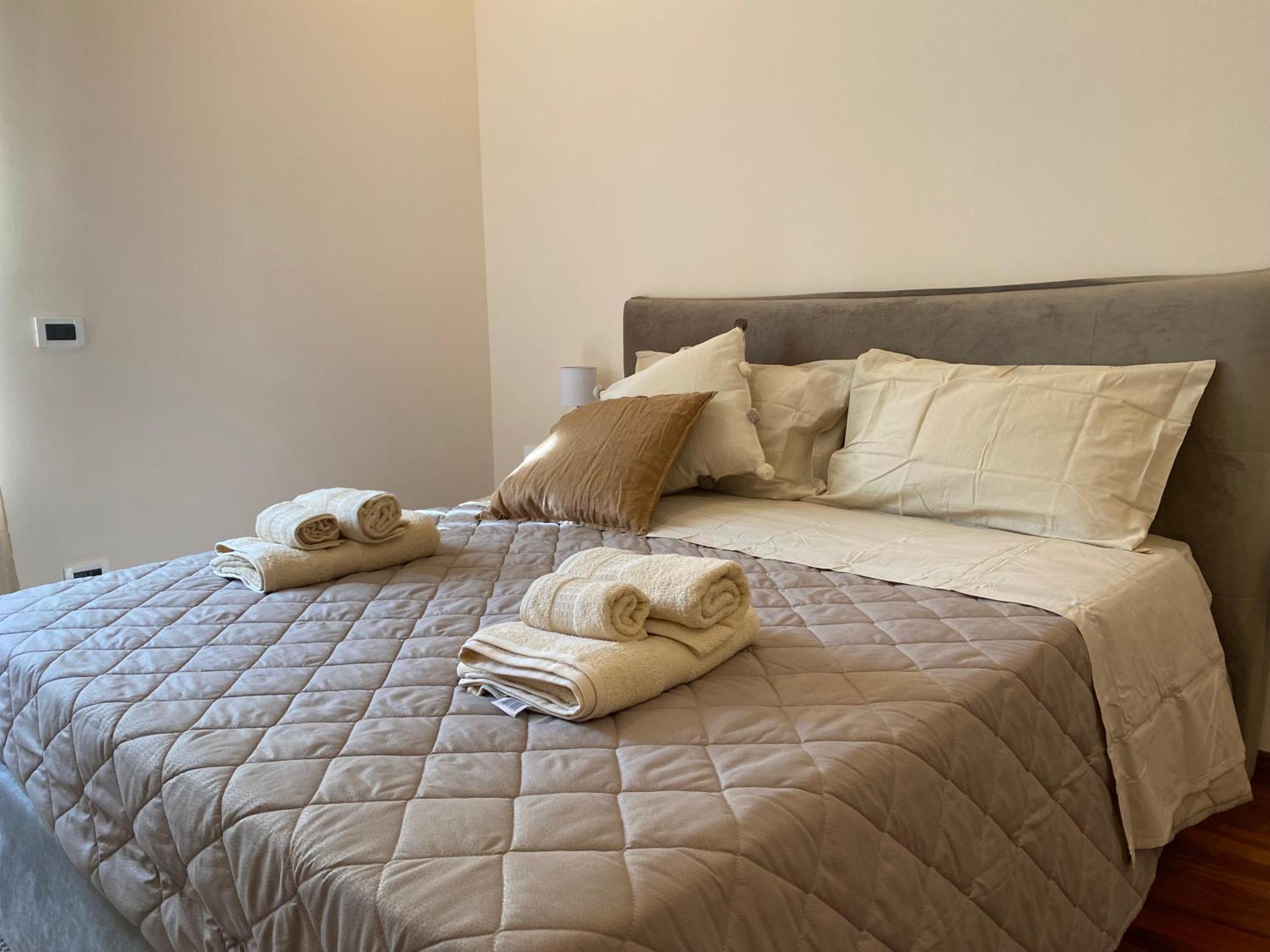 Vecchia Trastevere Bed And Breakfast โรม ภายนอก รูปภาพ